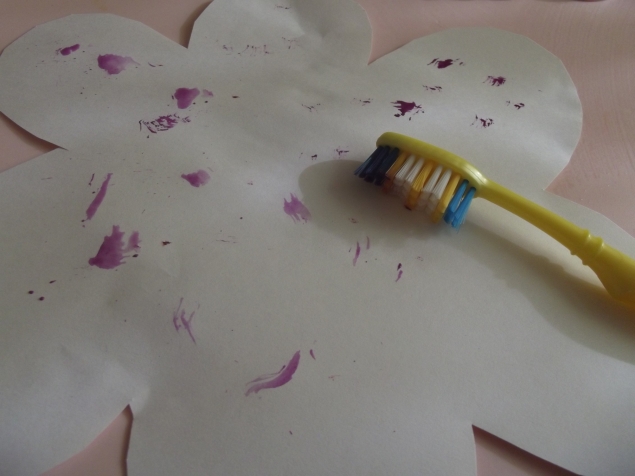 Разноцветный цветочек . Разноцветный цветочек .