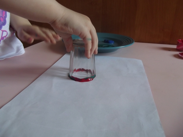 Рисование стаканом .