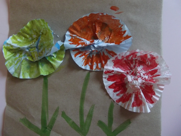 Цветы из формочек . Цветы из формочек .