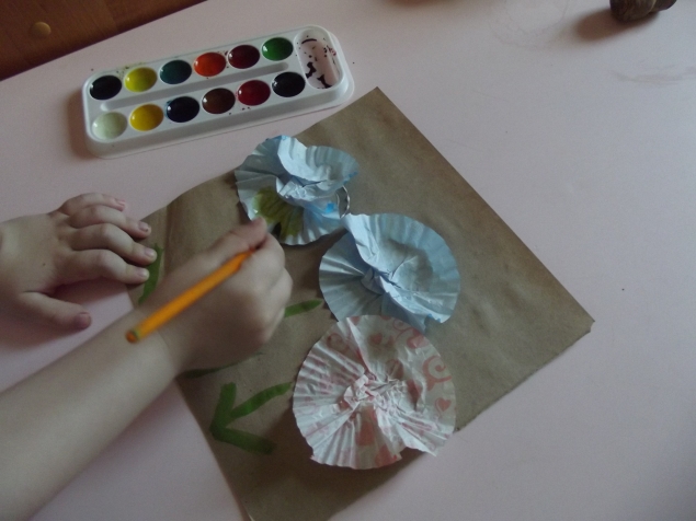 Цветы из формочек . Цветы из формочек .