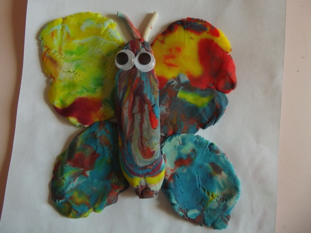 Пластилиновая бабочка . Пластилиновая бабочка .