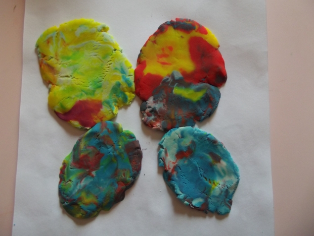 Пластилиновая бабочка . Пластилиновая бабочка .