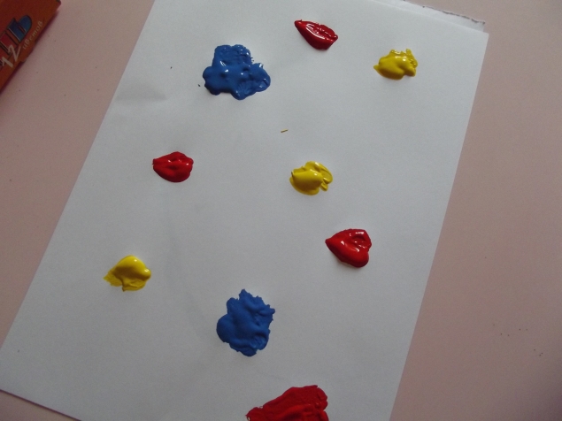 Прятки с красками . Прятки с красками .