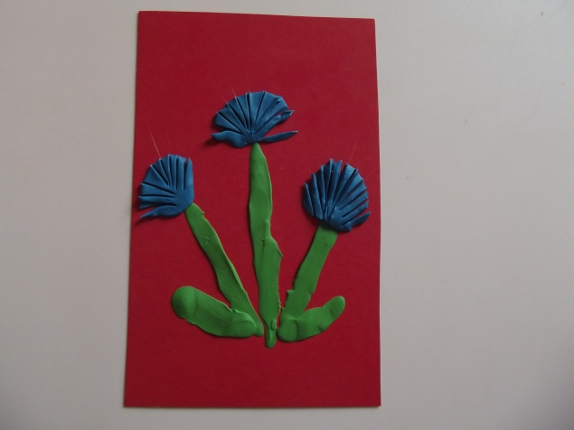 Васильки из пластилина .