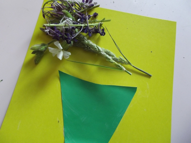 Ваза с цветами .