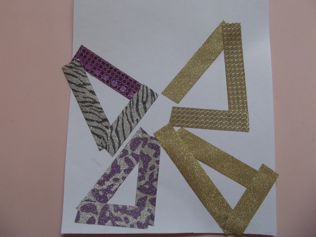 Бабочка из скотча .