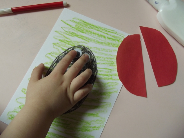 Божья коровка . Божья коровка .