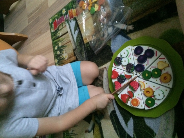 Занимательна игра "Ягодный пирог" Занимательна игра "Ягодный пирог"