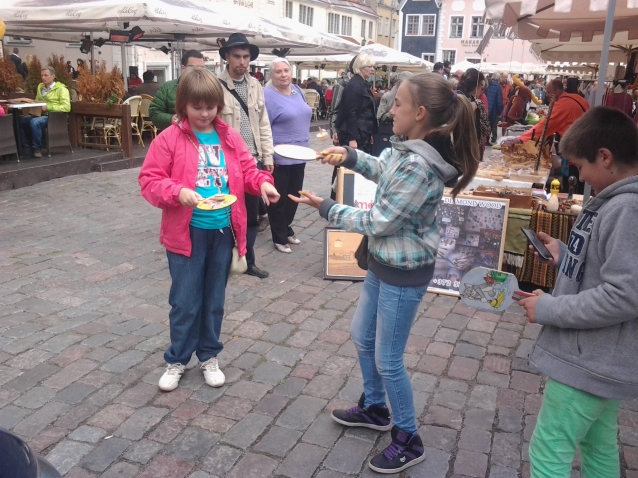 Развивающая оригинальная игрушка «Волчок» Развивающая оригинальная игрушка «Волчок»