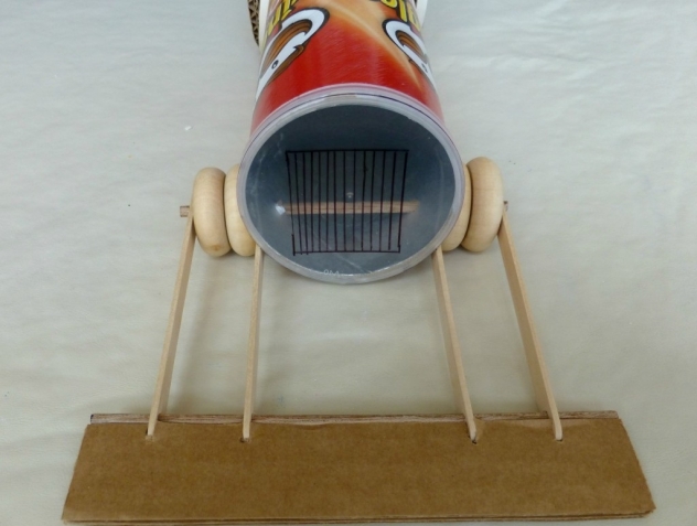 Делаем машинку из подручных материалов