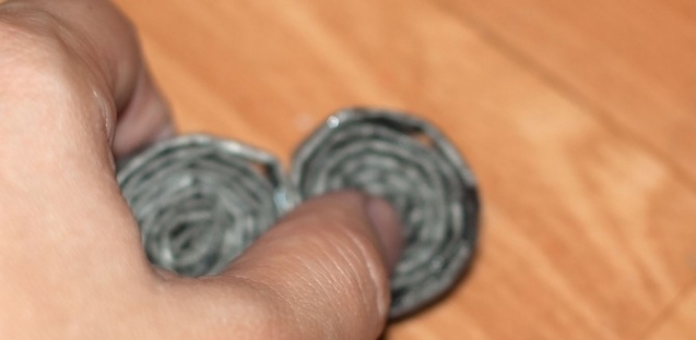 Паук из газетных трубочек Паук из газетных трубочек