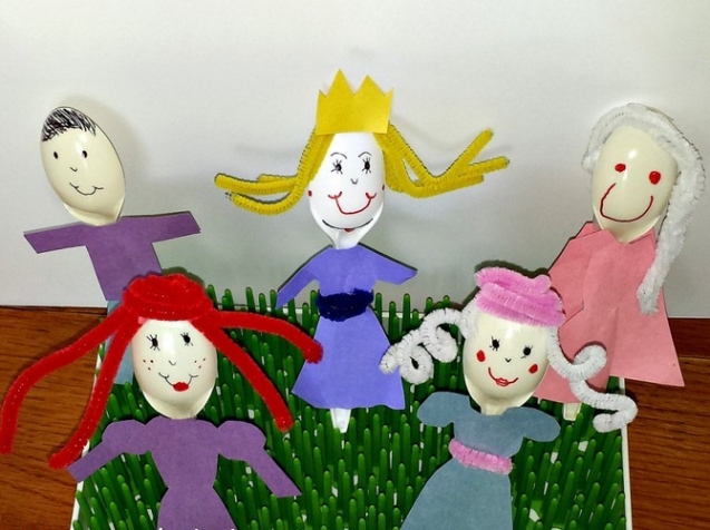 Кукла из ложки