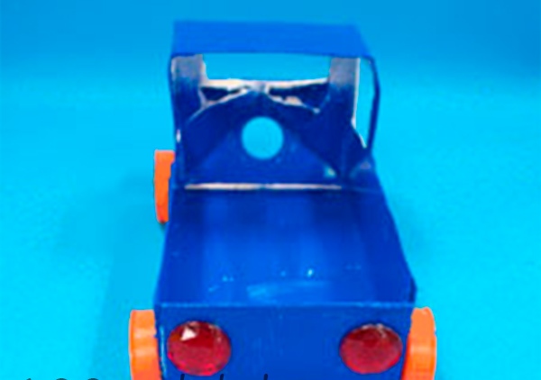 Машина из коробки Машина из коробки