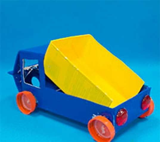 Машина из коробки Машина из коробки