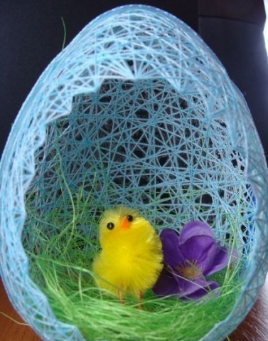 Нежные воздушные пасхальные яйца из ниток Нежные воздушные пасхальные яйца из ниток