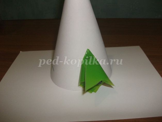 Ёлочка из конфет: мастер-класс, часть 2 Ёлочка из конфет: мастер-класс, часть 2