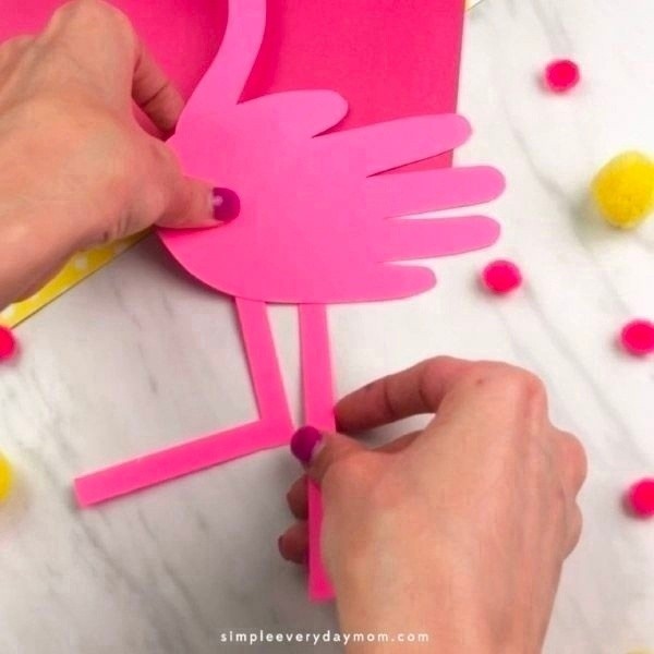 Открытка детскими руками "Фламинго" Открытка детскими руками "Фламинго"