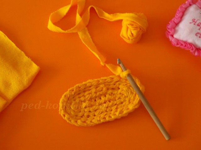 Тряпичные лапти детскими руками: мастер-класс Тряпичные лапти детскими руками: мастер-класс