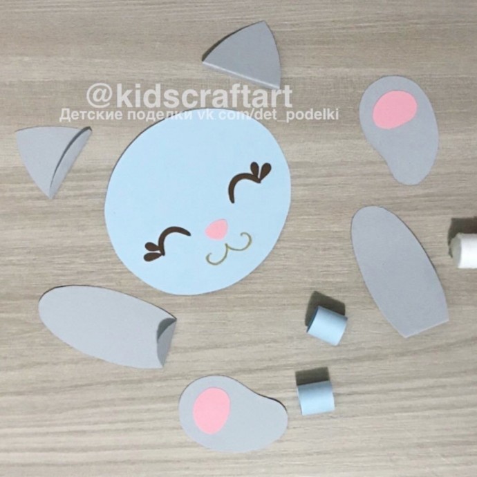 Объёмная аппликация "Котёнок с клубком" Объёмная аппликация "Котёнок с клубком"