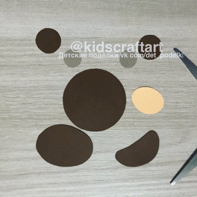 Мама-мишка с медвежонком