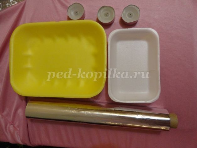 Мастерим с детьми новогодний подсвечник из фольги: часть 1