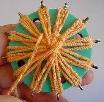 Цветок на картонной шестеренке Цветок на картонной шестеренке