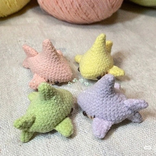 Мини акула из пряжи Мини акула из пряжи