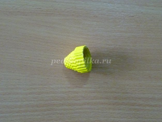 Мышка из гофрированного картона в технике квиллинг: часть 1