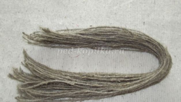 ​Коза из шпагата детскими руками: мастер-класс, часть 1