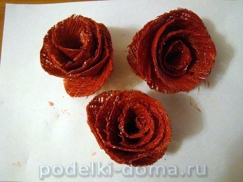 Букет роз из швейных ниток