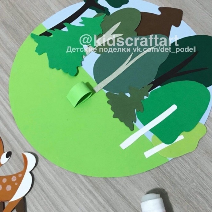 Оленёнок в лесу