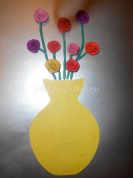 Пластилинография на цветном картоне