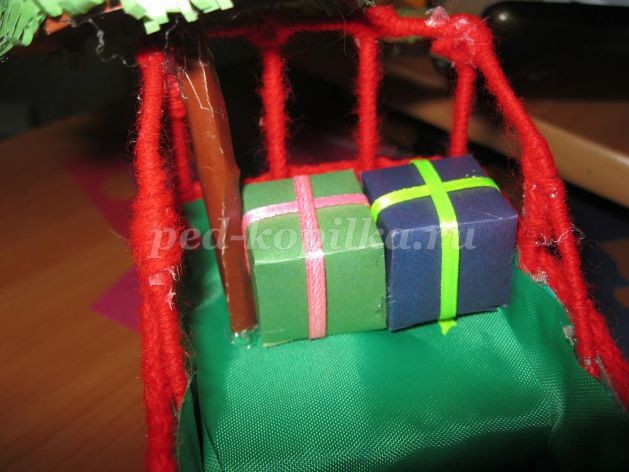 Сани Деда Мороза детскими руками: мастер-класс, часть 4