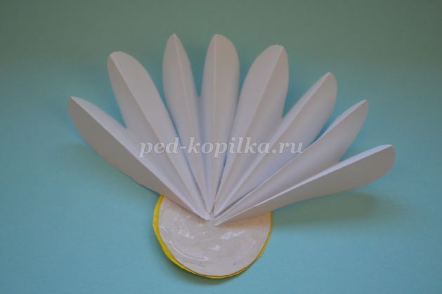 Венок с цветами из бумаги: часть 2 Венок с цветами из бумаги: часть 2