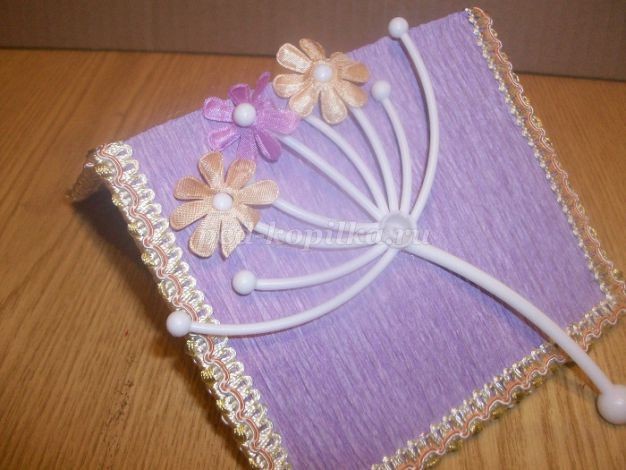 Домик с сюрпризом детскими руками: часть 2