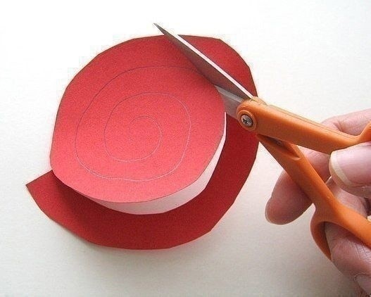 Розочка из бумажного круга