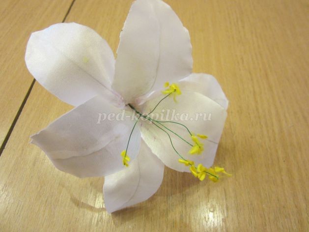Цветок из ткани лилия: мастер-класс, часть 2