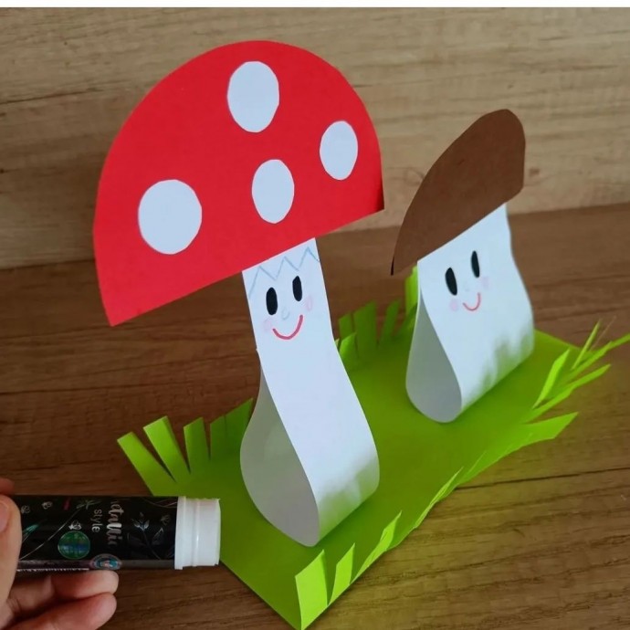 Грибочки из цветной бумаги Грибочки из цветной бумаги