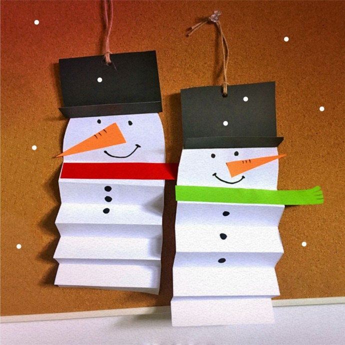 ​Снеговик из бумаги гармошкой