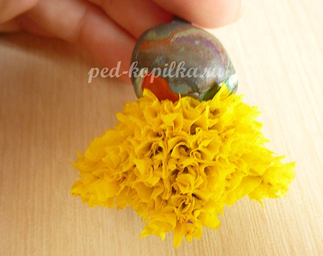 Торцевание на пластилине: цыпленок и курица Торцевание на пластилине: цыпленок и курица