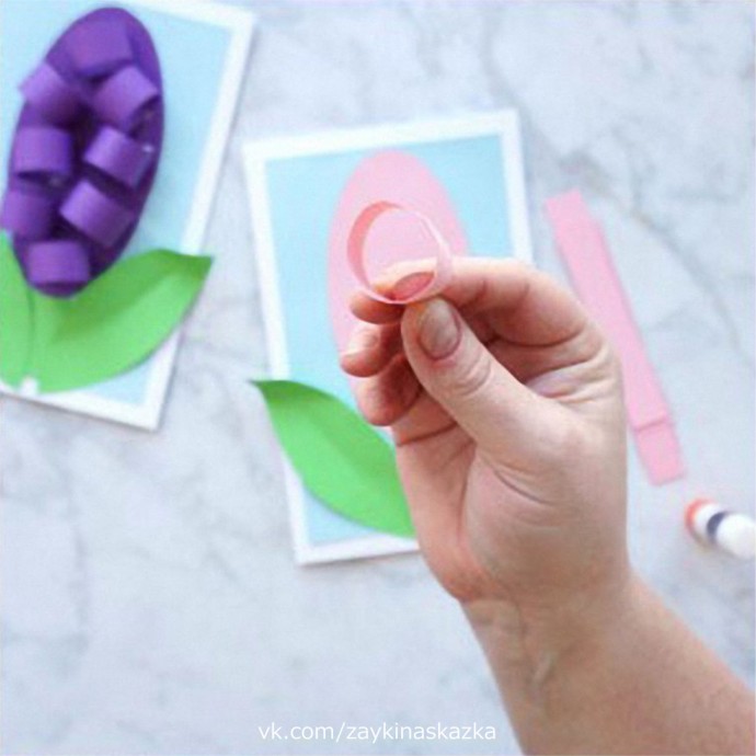 Гиацинты из бумажных полосок Гиацинты из бумажных полосок