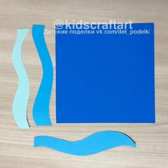 Аквалангист под водой