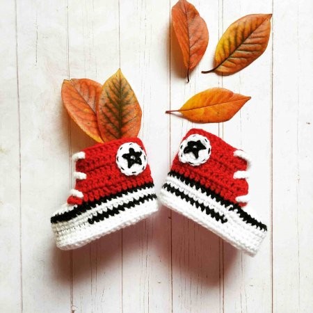 Вяжем обувь для игрушек "конверсы" крючком Вяжем обувь для игрушек "конверсы" крючком