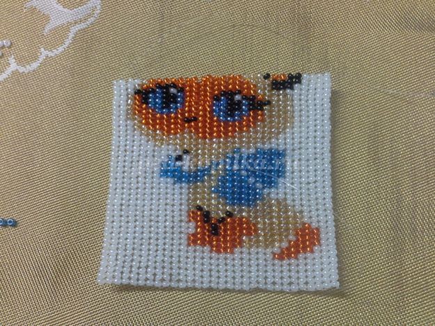 ​Котёнок из бисера детскими руками: мастер-класс, часть 3