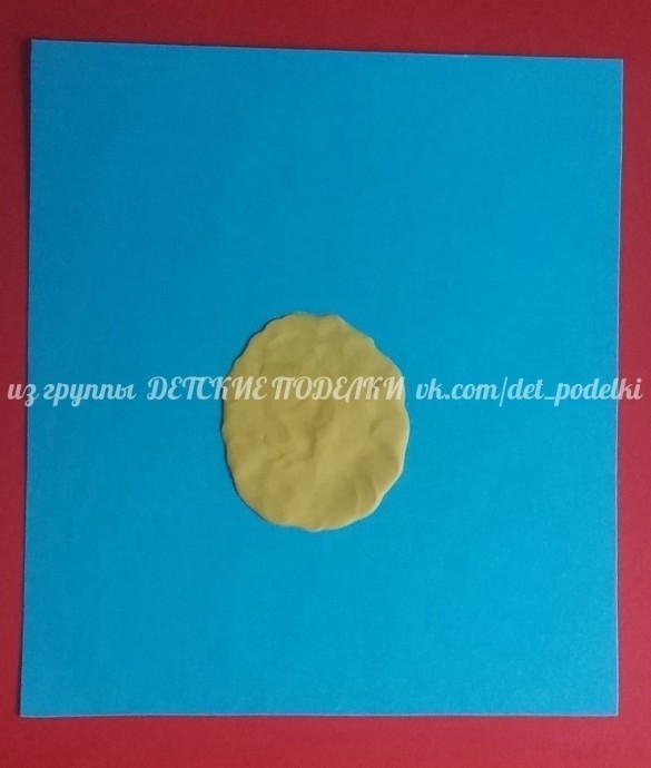 ​Пластилиновая аппликация "Ёжик и калина"