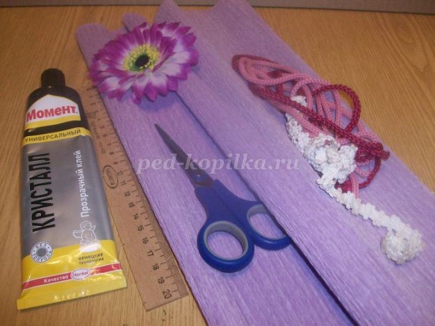 Домик с сюрпризом детскими руками: часть 1