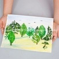 ​Рисунки с помощью отпечатков листьев