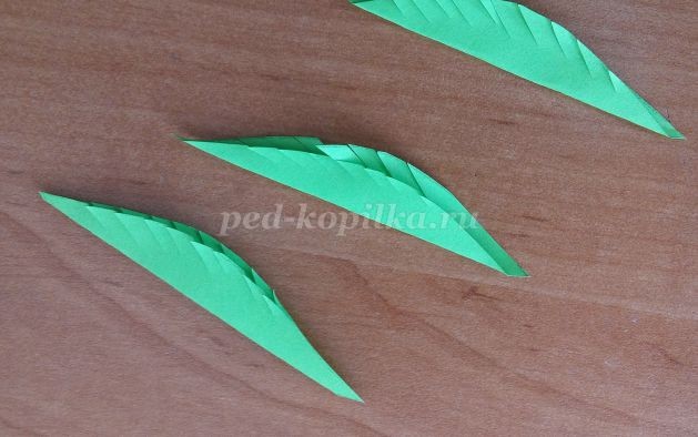 Весенний венок из бумаги детскими руками: часть 2 Весенний венок из бумаги детскими руками: часть 2