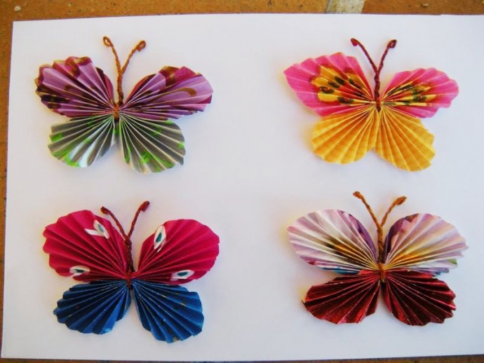 ​Бабочки из бумаги гармошкой