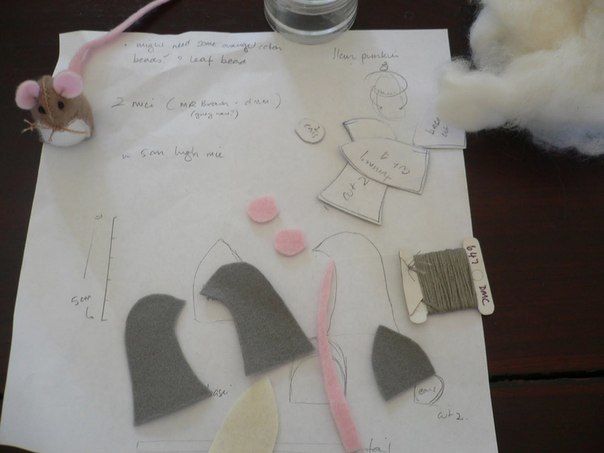 Мышки из фетра в тыквенном домике Мышки из фетра в тыквенном домике